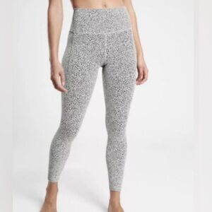 Athleta Salutation Stash II Extended Tight